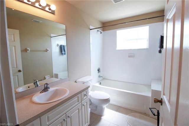 13260 Sleepy Hollow LN, Fort Myers, FL 33913