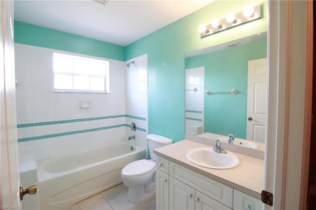 13260 Sleepy Hollow LN, Fort Myers, FL 33913