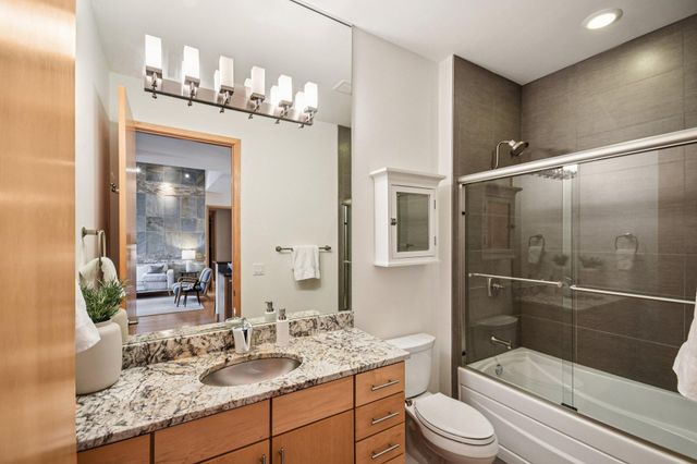 100 3rd Avenue S 406, Minneapolis, MN 55401