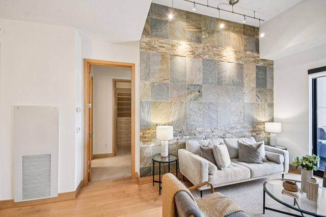 100 3rd Avenue S 406, Minneapolis, MN 55401