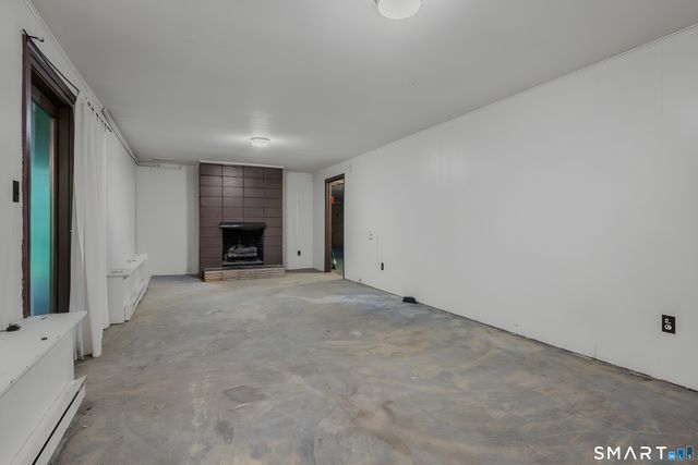 4 Robinhood Drive, Ledyard, CT 06335