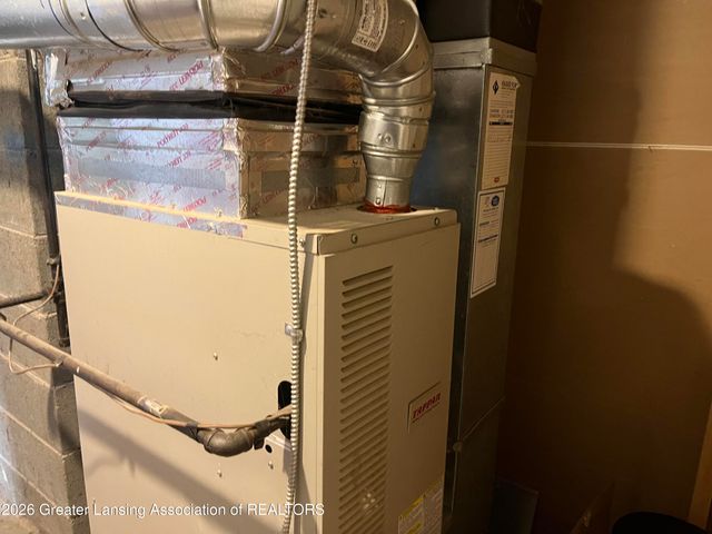 824 Nipp Avenue, Lansing, MI 48915