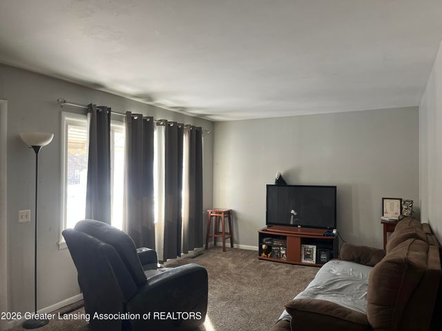 824 Nipp Avenue, Lansing, MI 48915