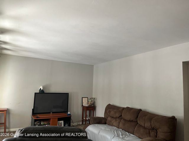 824 Nipp Avenue, Lansing, MI 48915