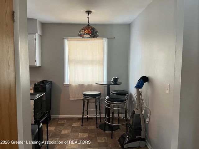 824 Nipp Avenue, Lansing, MI 48915