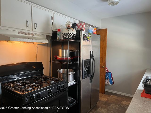 824 Nipp Avenue, Lansing, MI 48915