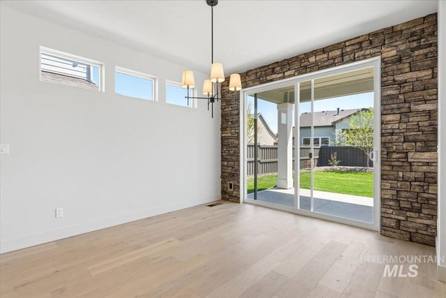 5869 Pinpoint Way, Meridian, ID 83642