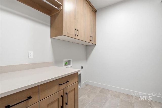 5869 Pinpoint Way, Meridian, ID 83642