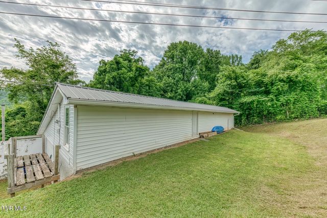 124 Tolley Lane, Erwin, TN 37650