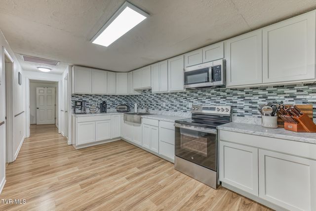 124 Tolley Lane, Erwin, TN 37650