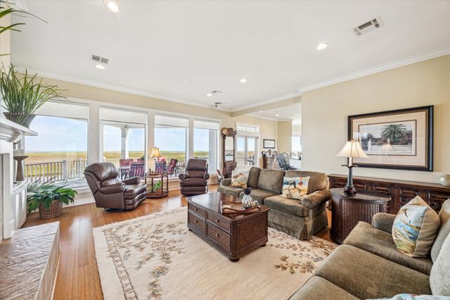 1 Shell Key, Hitchcock, TX 77563