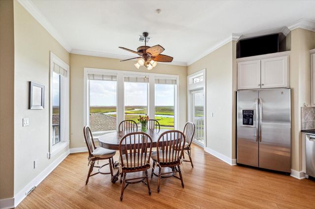 1 Shell Key, Hitchcock, TX 77563