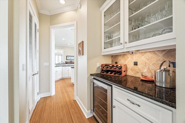 1 Shell Key, Hitchcock, TX 77563