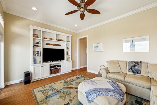 1 Shell Key, Hitchcock, TX 77563