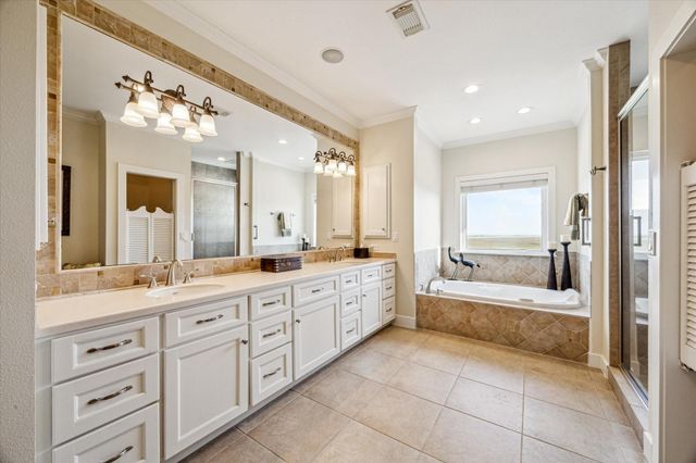 1 Shell Key, Hitchcock, TX 77563