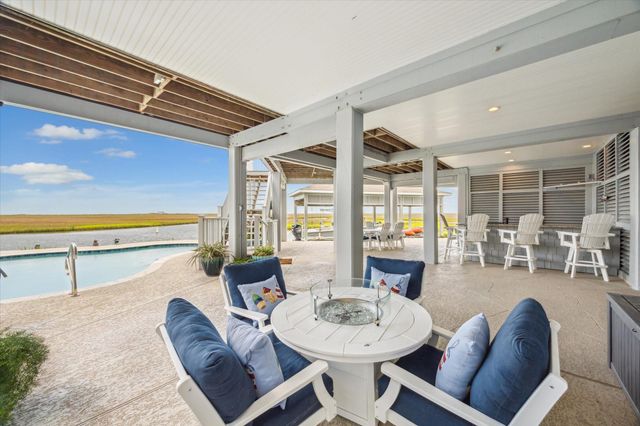 1 Shell Key, Hitchcock, TX 77563