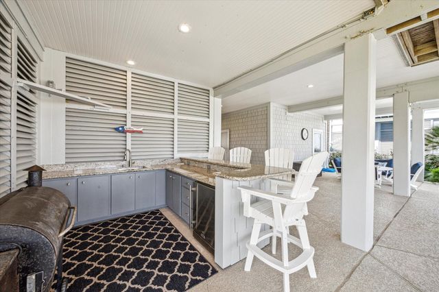 1 Shell Key, Hitchcock, TX 77563