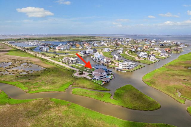 1 Shell Key, Hitchcock, TX 77563