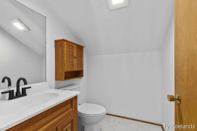 1067 Somers Road, Lyons, MI 48851