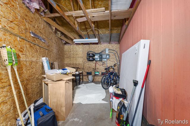 1067 Somers Road, Lyons, MI 48851