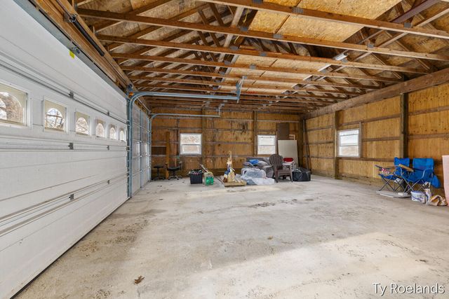 1067 Somers Road, Lyons, MI 48851