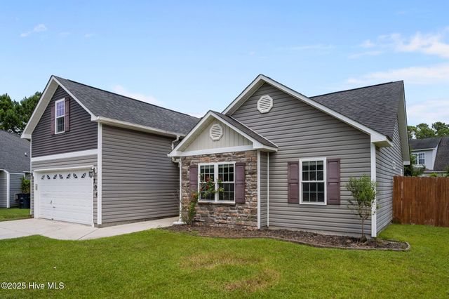 106 Ironwood Court, Jacksonville, NC 28546