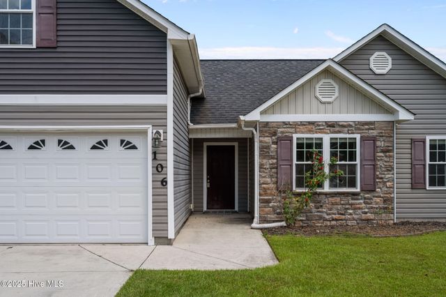 106 Ironwood Court, Jacksonville, NC 28546