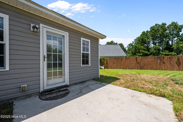 106 Ironwood Court, Jacksonville, NC 28546