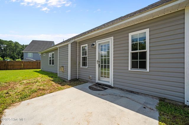 106 Ironwood Court, Jacksonville, NC 28546