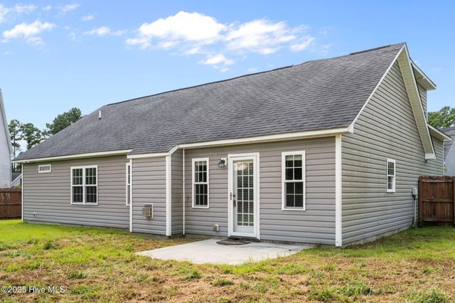 106 Ironwood Court, Jacksonville, NC 28546