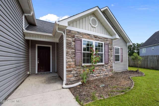 106 Ironwood Court, Jacksonville, NC 28546