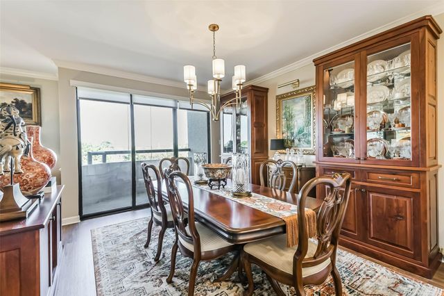 651 Bering Drive 601, Houston, TX 77057