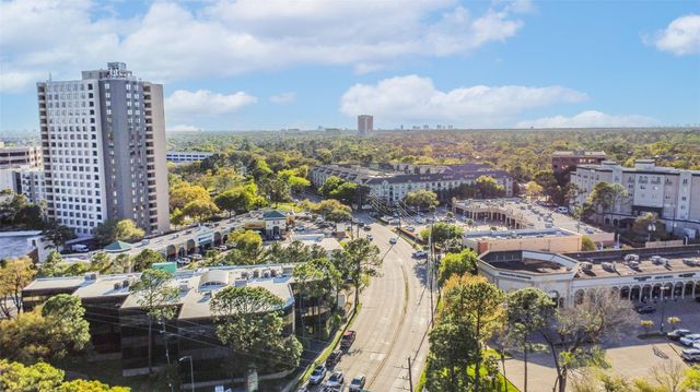 651 Bering Drive 601, Houston, TX 77057