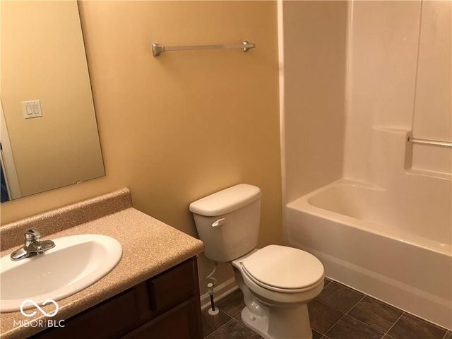 9766 Prairie Smoke Drive, Noblesville, IN 46060