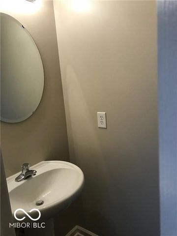 9766 Prairie Smoke Drive, Noblesville, IN 46060