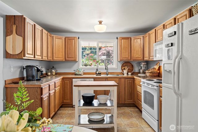 2112 SE Yucca Court, Port Orchard, WA 98366