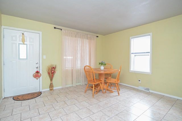 517 GROVE STREET, Green Bay, WI 54302