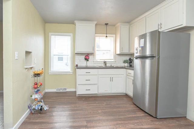 517 GROVE STREET, Green Bay, WI 54302