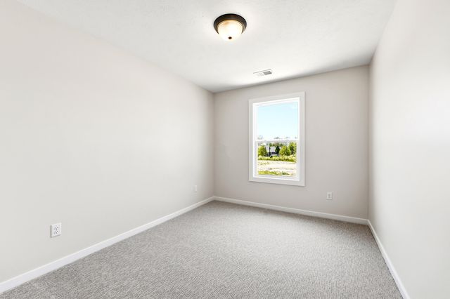 912 Indiana Avenue 13, South Haven, MI 49090
