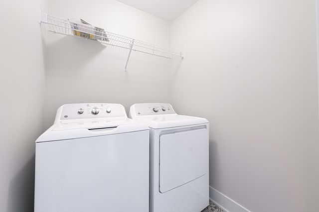 912 Indiana Avenue 13, South Haven, MI 49090