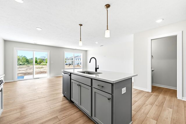 912 Indiana Avenue 13, South Haven, MI 49090