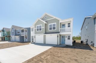 912 Indiana Avenue 13, South Haven, MI 49090