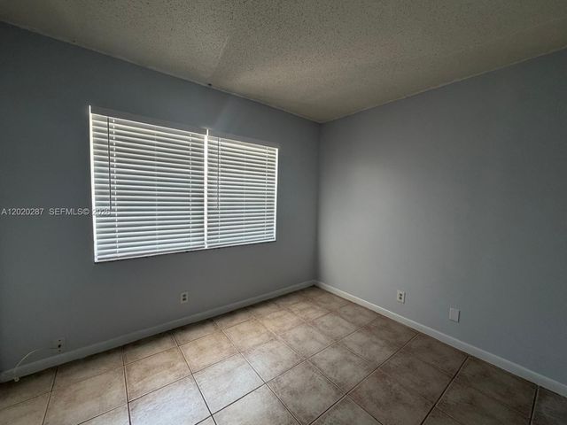 3550 NW 8th Avenue 713, Pompano Beach, FL 33064
