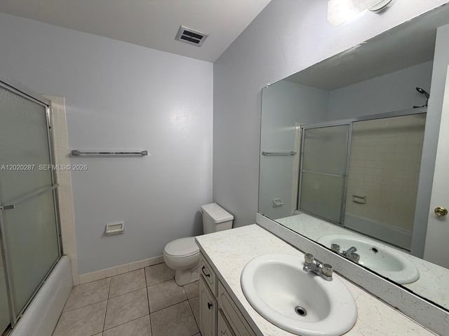 3550 NW 8th Avenue 713, Pompano Beach, FL 33064
