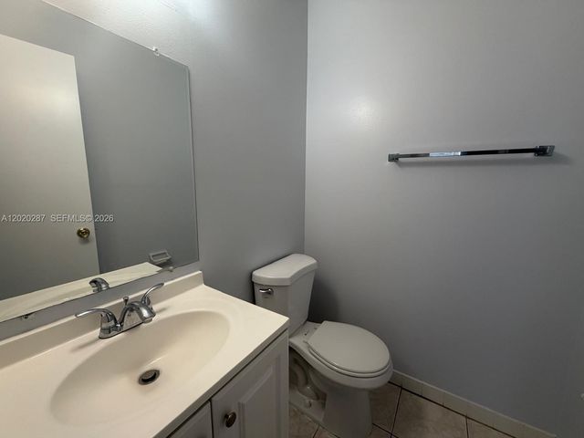 3550 NW 8th Avenue 713, Pompano Beach, FL 33064