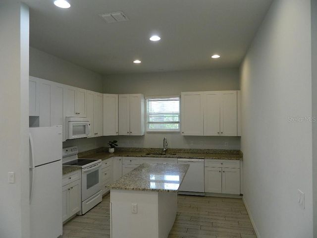 1509 REGAN AVENUE, Orlando, FL 32807