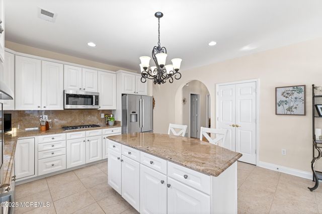 43 Marlow Drive, Jackson, NJ 08527