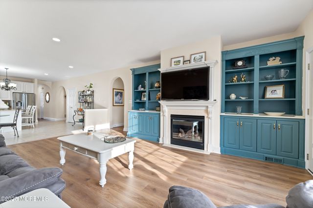 43 Marlow Drive, Jackson, NJ 08527