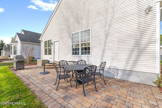 43 Marlow Drive, Jackson, NJ 08527