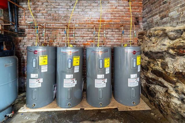 166-168 W Main St, Orange, MA 01364